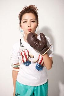 吃瓜群众何洁是谁,从歌手到辣妈的蜕变之路