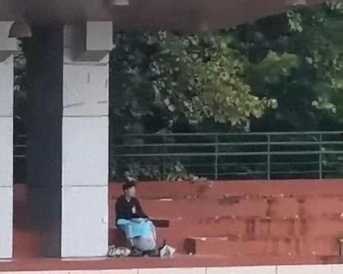 学校吃瓜考试视频