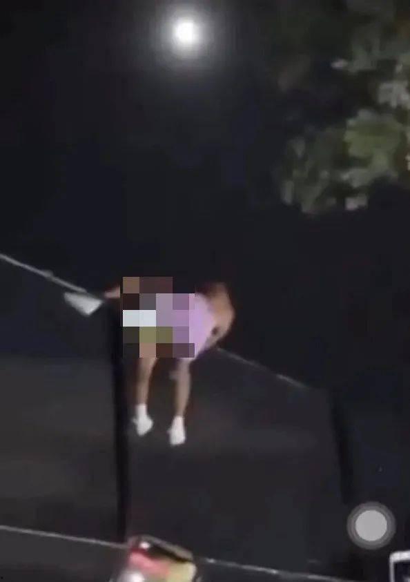 栅栏事件吃瓜,吃瓜群众围观下的热点风云