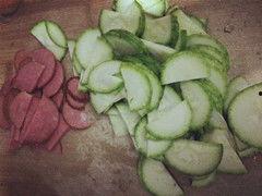 角瓜香肠怎么吃,创意烹饪指南