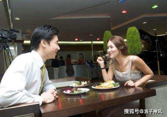 怎么在相亲房吃瓜,揭秘相亲房里的趣味瞬间