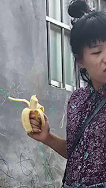 婆婆吃瓜的视频,趣味横生，笑料百出